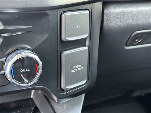Used 2024 Ford F250 Lariat w/ Chrome Package image 23