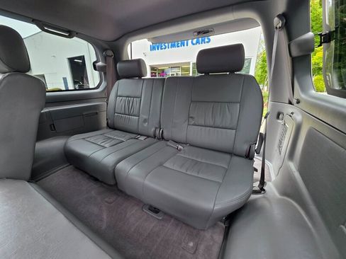 Used 2004 Toyota Land Cruiser w/ Convenience Pkg AWD/4WD image 70