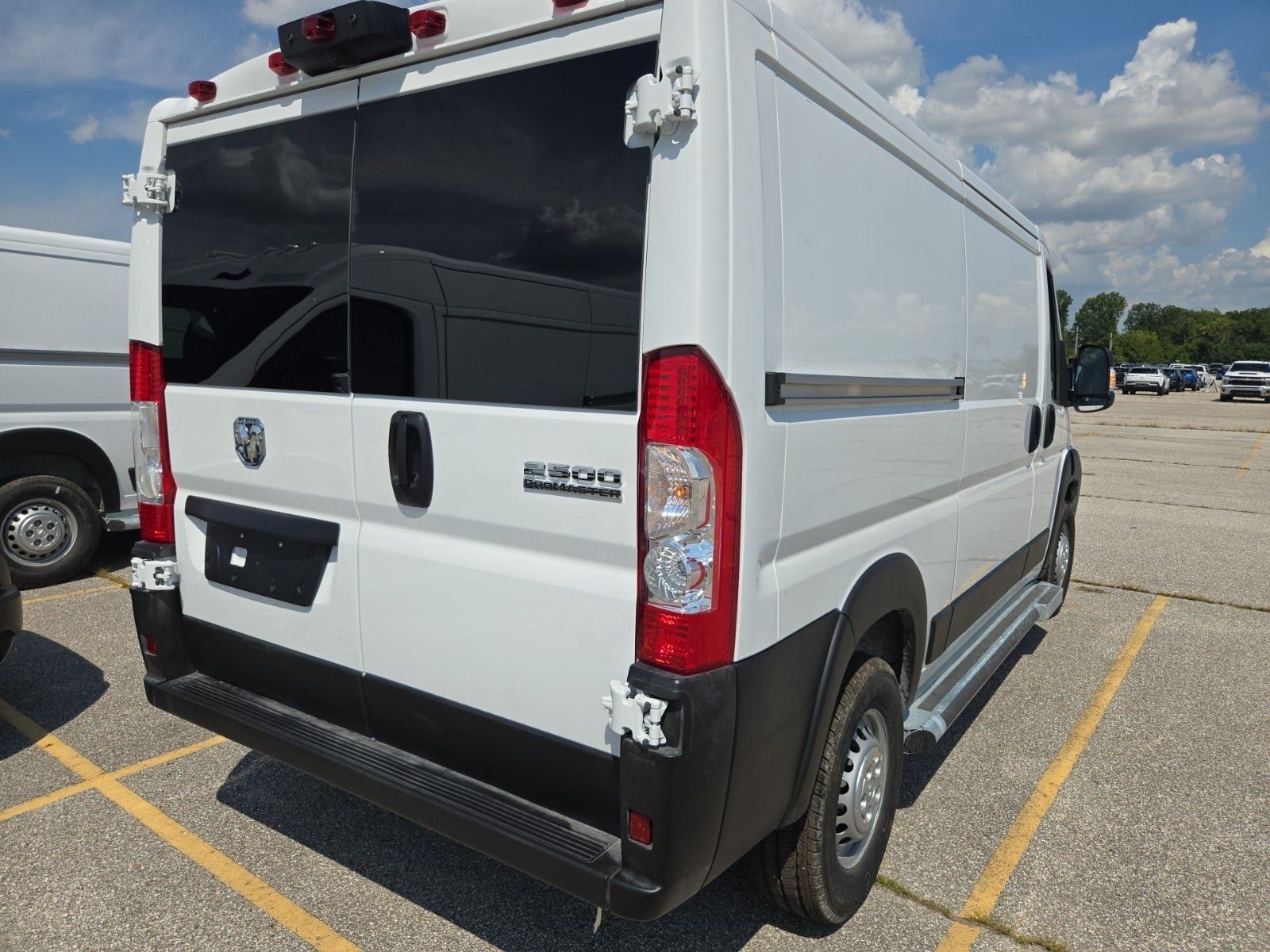 Used 2025 RAM ProMaster 2500 w/ U-Haul Equipment Group FWD image 6