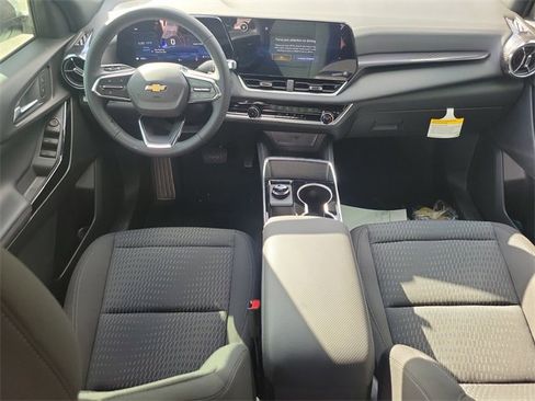 New 2026 Chevrolet Equinox LT image 7