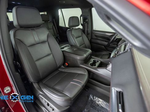 Used 2022 Chevrolet Tahoe RST w/ Luxury Package AWD/4WD image 44