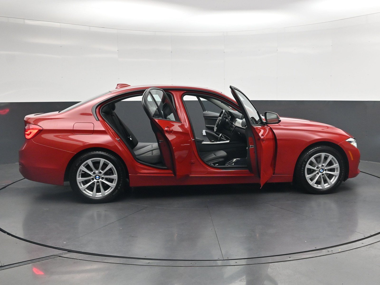 Used 2018 BMW 320i Sedan w/ Convenience Package RWD image 34