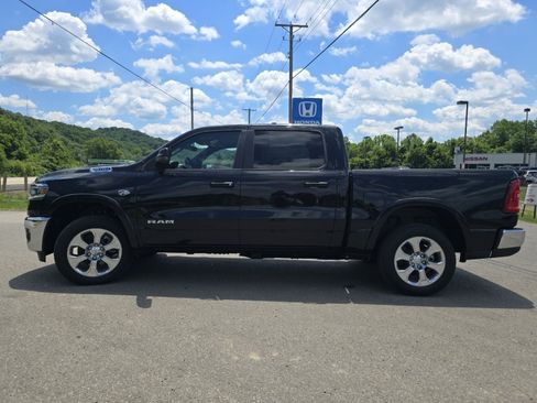 New 2026 RAM 1500 Big Horn AWD/4WD image 17