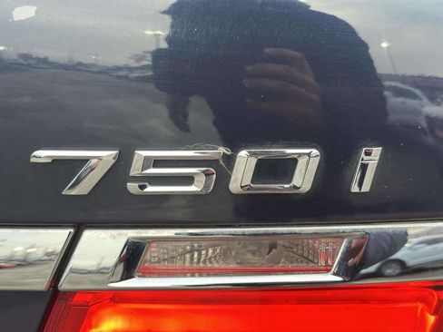 Used 2011 BMW 750i xDrive image 35