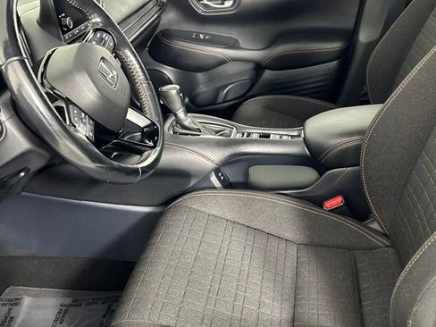 Used 2024 Honda HR-V Sport image 14