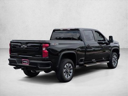 Used 2024 Chevrolet Silverado 2500 Custom w/ Custom Convenience Package AWD/4WD image 8