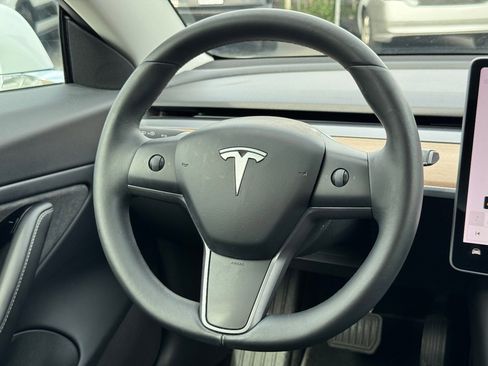 Used 2018 Tesla Model 3 Long Range image 28