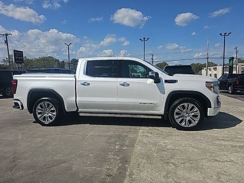Used 2022 GMC Sierra 1500 Denali w/ Denali Premium Package image 2