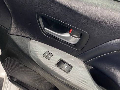 Used 2015 Toyota Sienna SE image 21