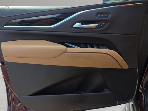 Certified 2022 Cadillac Escalade ESV Premium Luxury w/ LPO, Illumination Package image 9