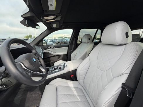 Certified 2024 BMW X5 xDrive50e w/ Premium Package AWD/4WD image 9