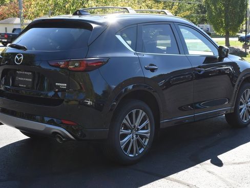 New 2025 MAZDA CX-5 Signature image 6