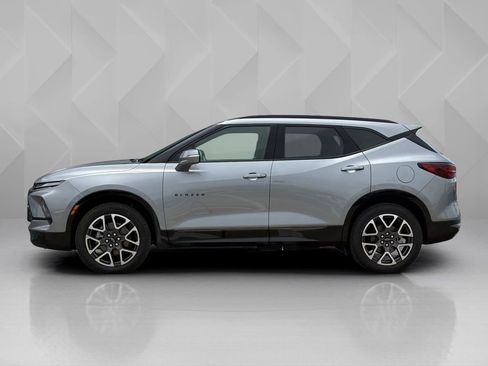 Used 2025 Chevrolet Blazer RS FWD image 8