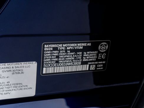 Used 2025 BMW X5 M60i w/ Premium Essential Package image 60