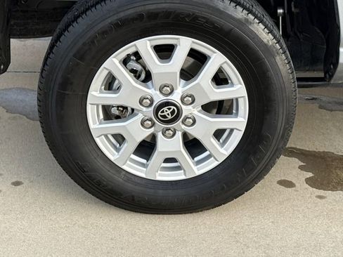Used 2024 Toyota Tacoma SR5 AWD/4WD image 10