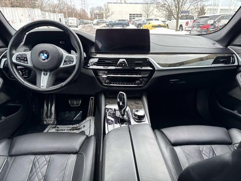 Certified 2022 BMW M550i xDrive w/ Executive Package image 15