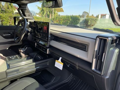 New 2026 GMC Hummer EV 4x4 Crew Cab image 29