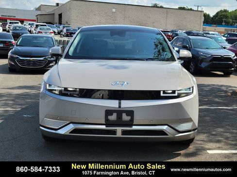 Used 2024 Hyundai Ioniq 5 Limited image 8