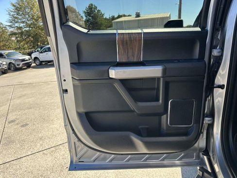 Used 2020 Ford F150 Lariat image 21