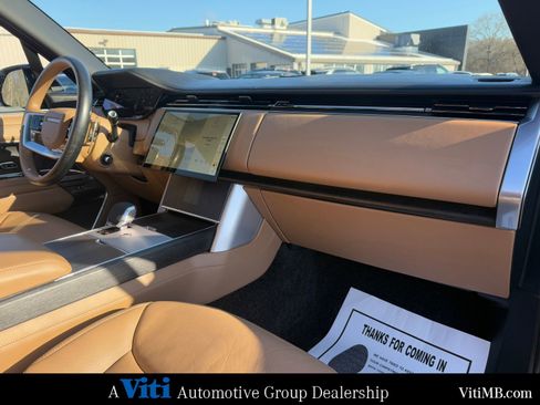 Used 2025 Land Rover Range Rover Long Wheelbase Autobiography image 30