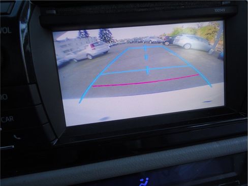Used 2015 Toyota Corolla LE FWD image 20