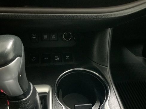 Used 2018 Toyota Highlander Plus image 24