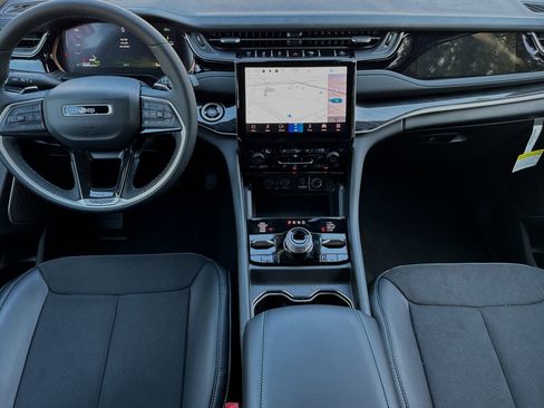 New 2023 Jeep Grand Cherokee Trailhawk w/ Advanced Protech Group II image 12