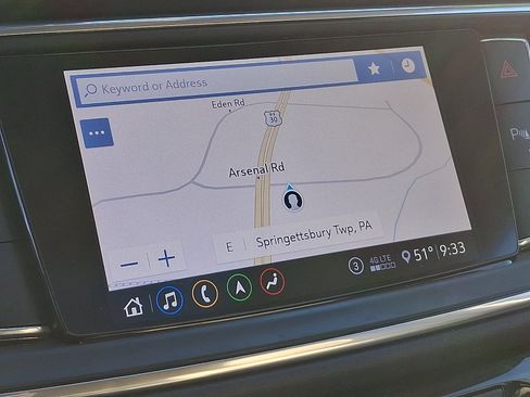 Used 2020 Buick Enclave Essence w/ Sound and Sites Package image 17