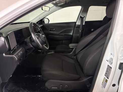 Used 2025 Hyundai Kona SEL FWD image 18
