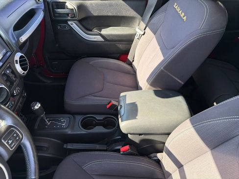 Used 2013 Jeep Wrangler Unlimited Sahara w/ Connectivity Group image 44