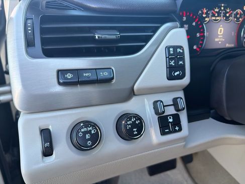 Used 2016 GMC Yukon XL Denali image 20