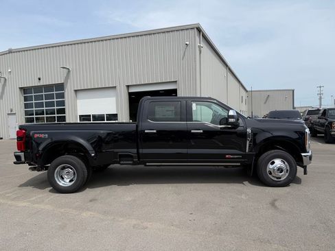 New 2026 Ford F350 4x4 Crew Cab DRW Super Duty image 37