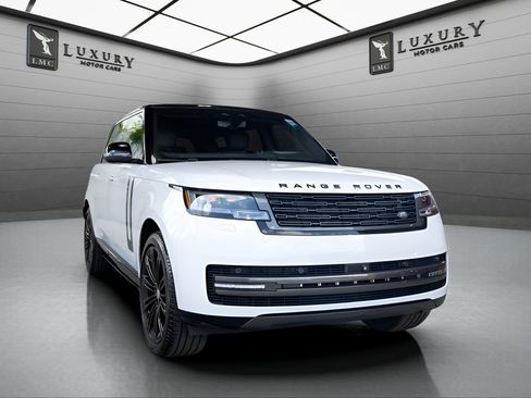 Used 2023 Land Rover Range Rover Long Wheelbase SE AWD/4WD image 1