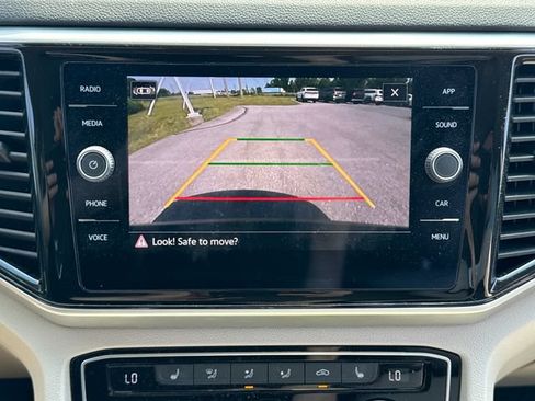 Used 2023 Volkswagen Atlas SE AWD/4WD image 30