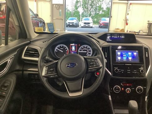Used 2024 Subaru Forester Premium AWD/4WD image 6