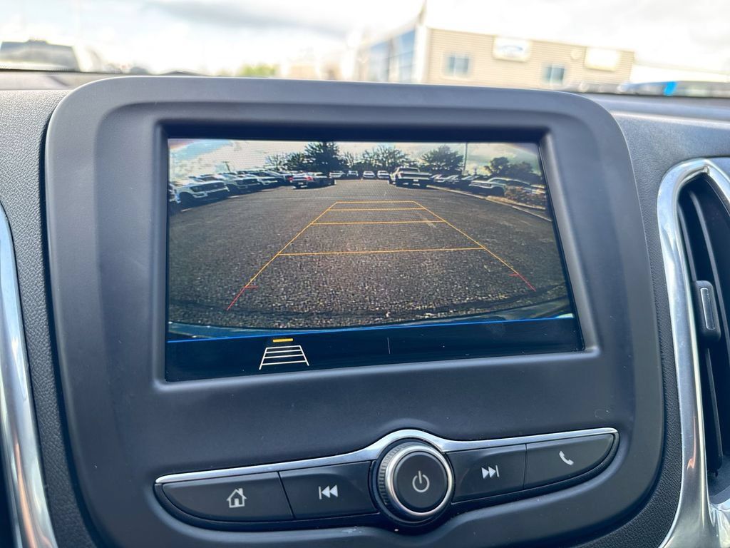 Used 2019 Chevrolet Equinox LT FWD image 15