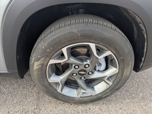 Certified 2024 Chevrolet Trax LT w/ Driver Confidence Package image 10