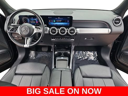 Used 2025 Mercedes-Benz GLB 250 image 9
