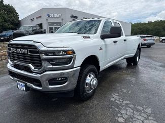 Used 2026 RAM 3500 Tradesman w/ Chrome Appearance Group A AWD/4WD video 1