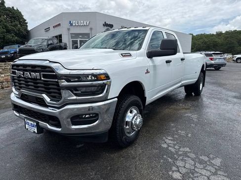 Used 2026 RAM 3500 Tradesman w/ Chrome Appearance Group A AWD/4WD image 1