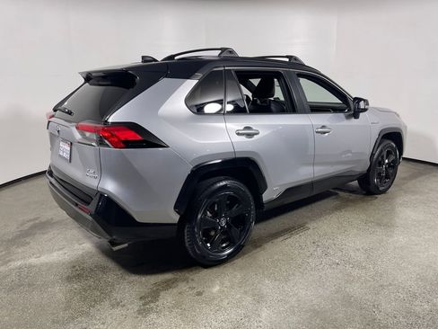 Used 2019 Toyota RAV4 XSE image 3