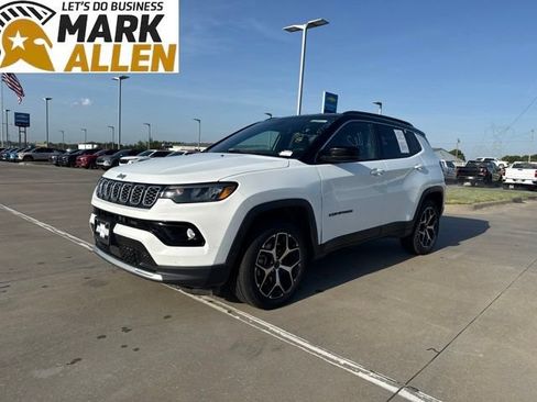 Used 2025 Jeep Compass Limited AWD/4WD image 2