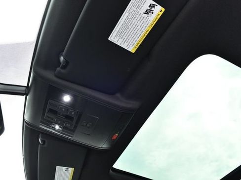 Used 2023 Volkswagen Atlas Cross Sport SE w/ Panoramic Sunroof Package AWD/4WD image 21