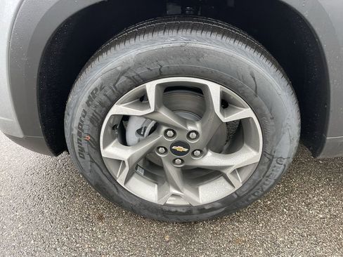 New 2026 Chevrolet Trax LT w/ Driver Confidence Package image 10