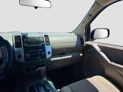 Used 2016 Nissan Frontier SV RWD image 20