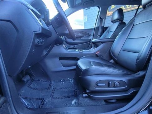 Used 2024 GMC Terrain SLT image 19