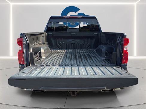 Used 2022 Chevrolet Silverado 1500 LT w/ Z71 Off-Road Package AWD/4WD image 16