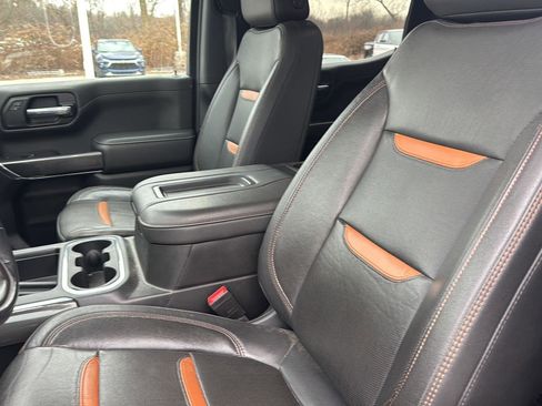 Used 2022 GMC Sierra 1500 AT4 w/ AT4 Premium Package image 13