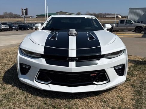 Used 2018 Chevrolet Camaro SS image 3