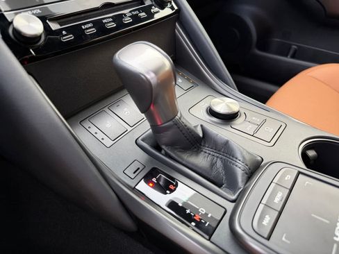 Used 2025 Lexus IS 350 F Sport w/ Navigation Package AWD/4WD image 24